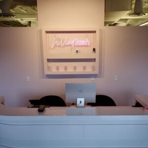 NVIED LASH LOUNGE